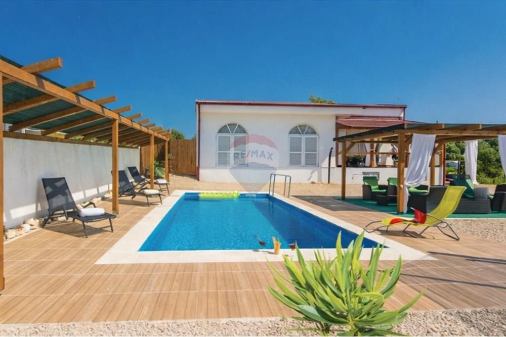 Hiša Kakma, Polača, 245m2