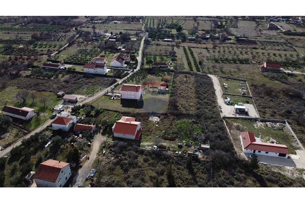 Zemljišče Poličnik, 1.912m2