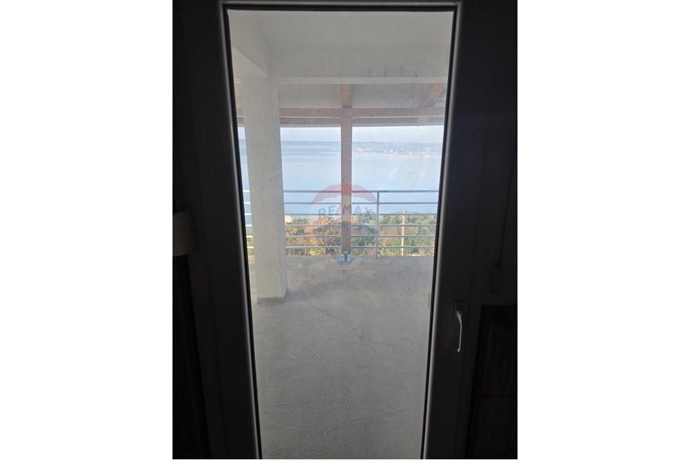 Hiša Obrovac, 400m2