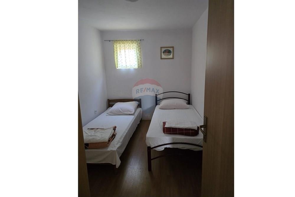 Hiša Obrovac, 400m2