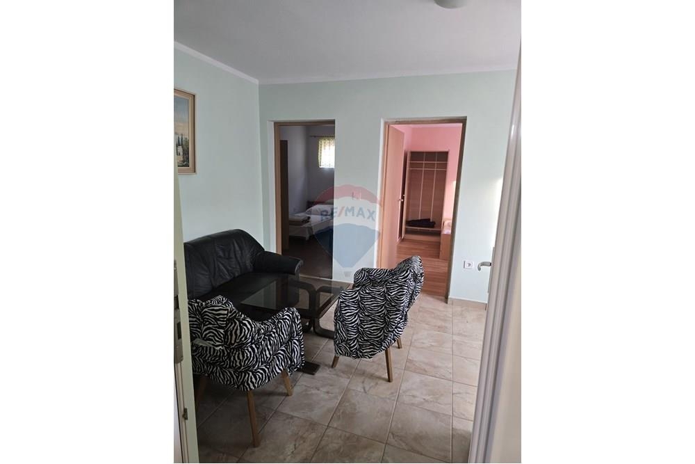 Hiša Obrovac, 400m2