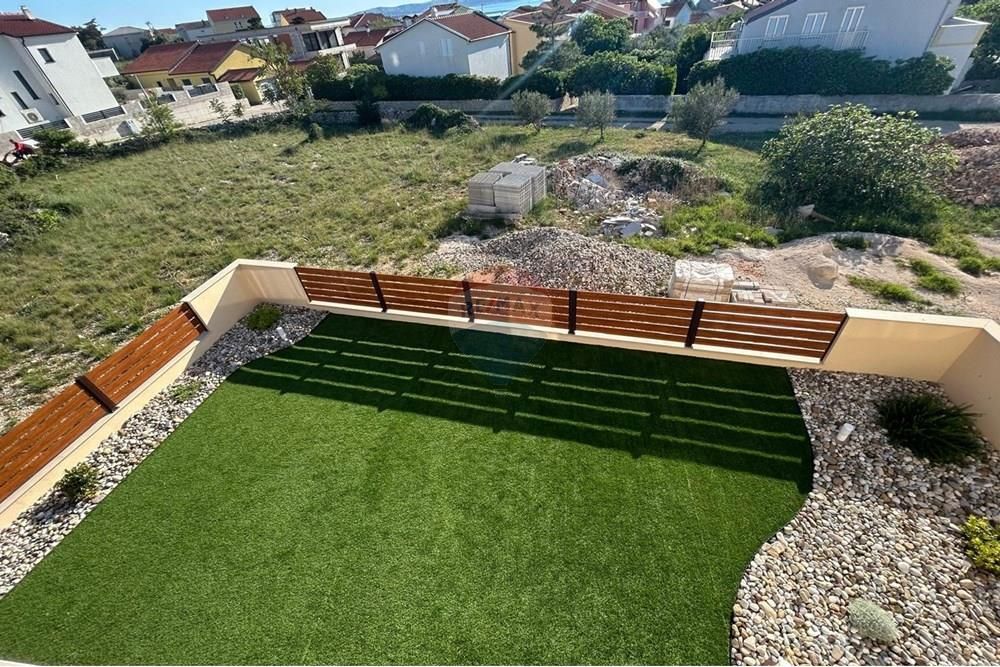 Stanovanje Povljana, 69,99m2