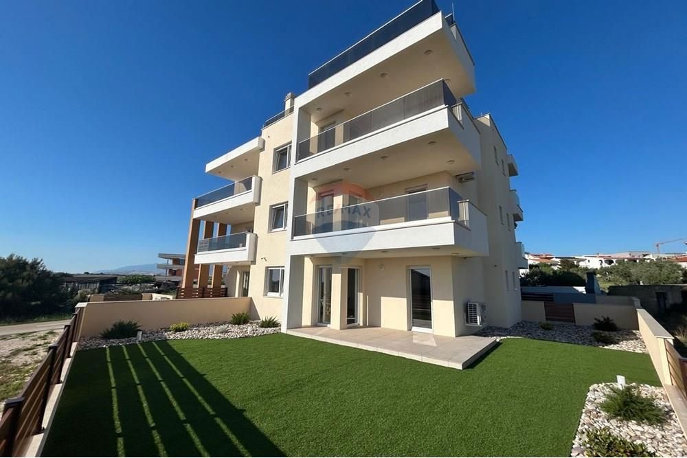 Stanovanje Povljana, 69,99m2