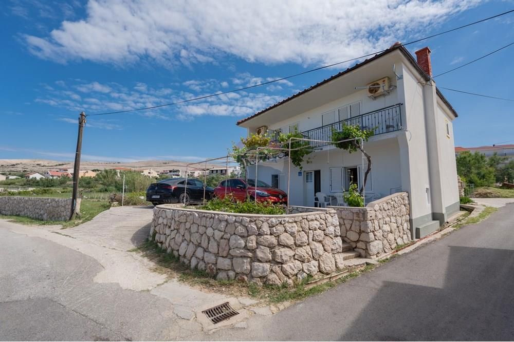 Hiša Zubovići, Novalja, 185m2