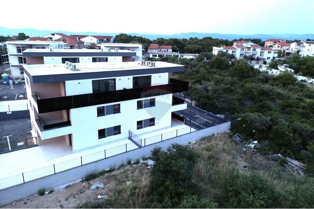 Stanovanje Pakoštane, 69,79m2