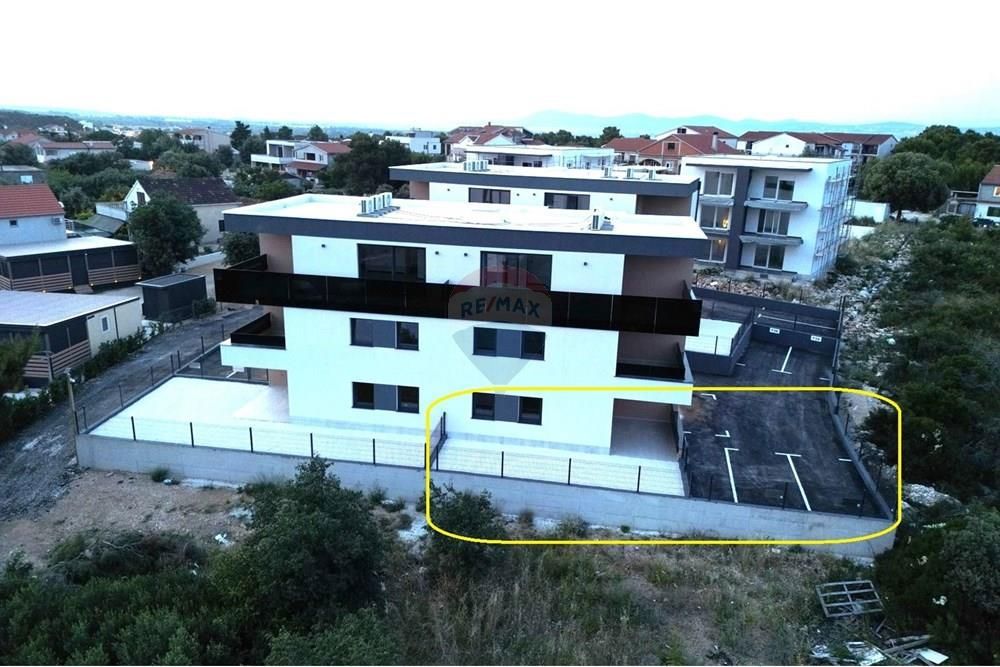 Stanovanje Pakoštane, 69,79m2