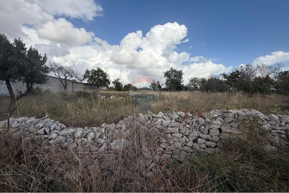 Zemljišče Gorica, Sukošan, 1.041m2