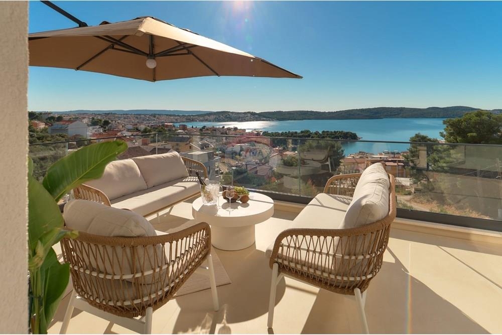 Hiša Čiovo, Trogir, 263m2