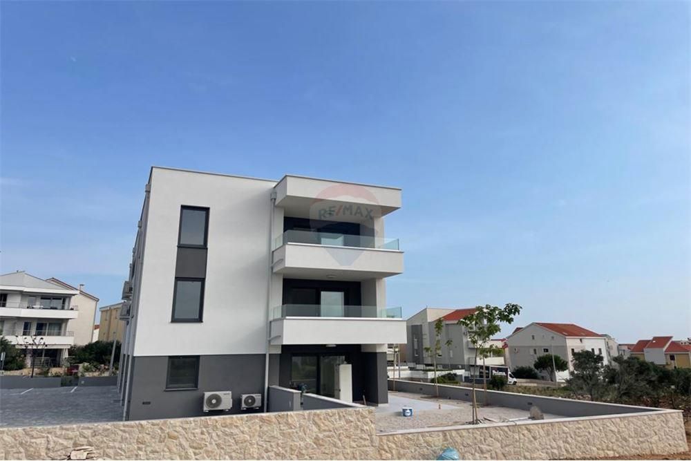 Apartma Novalja, 117m2