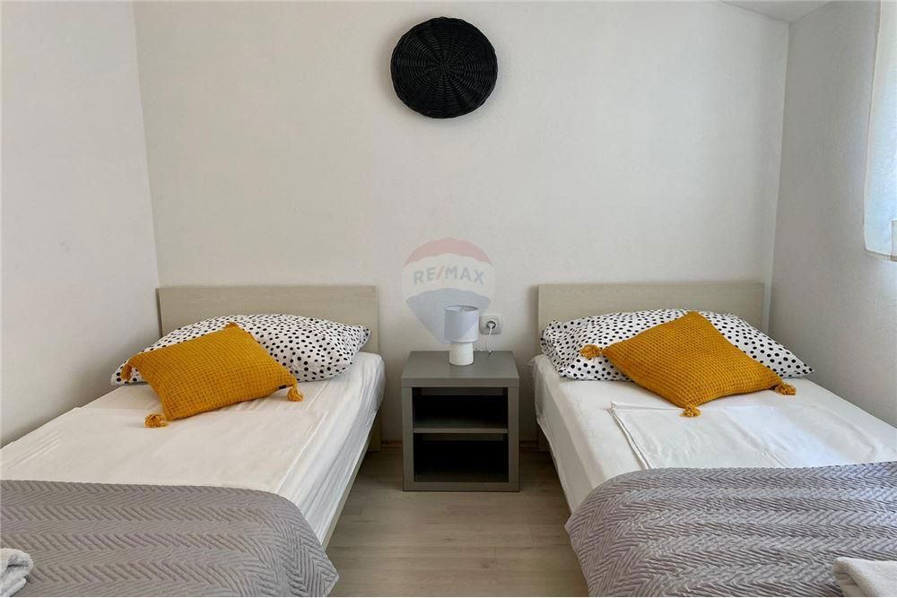 Apartma Vidalići, Novalja, 75m2