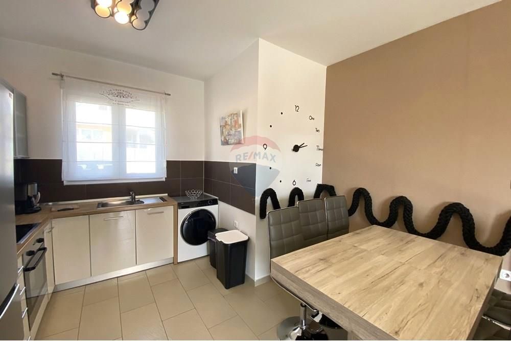 MASLENICA, PRITLIČNI APARTMA S POGLEDOM NA MORJE