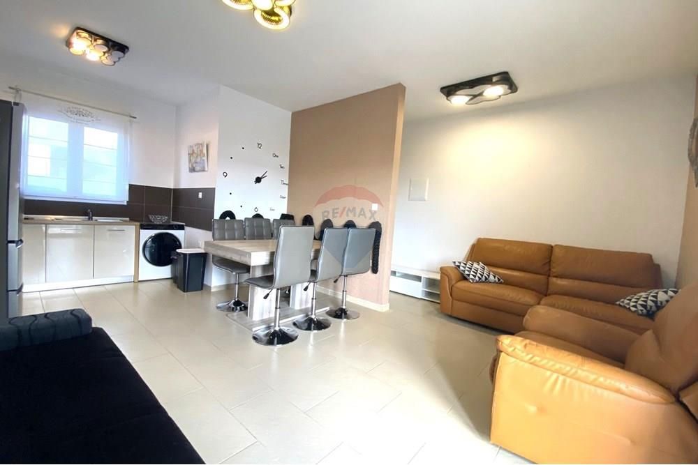 MASLENICA, PRITLIČNI APARTMA S POGLEDOM NA MORJE
