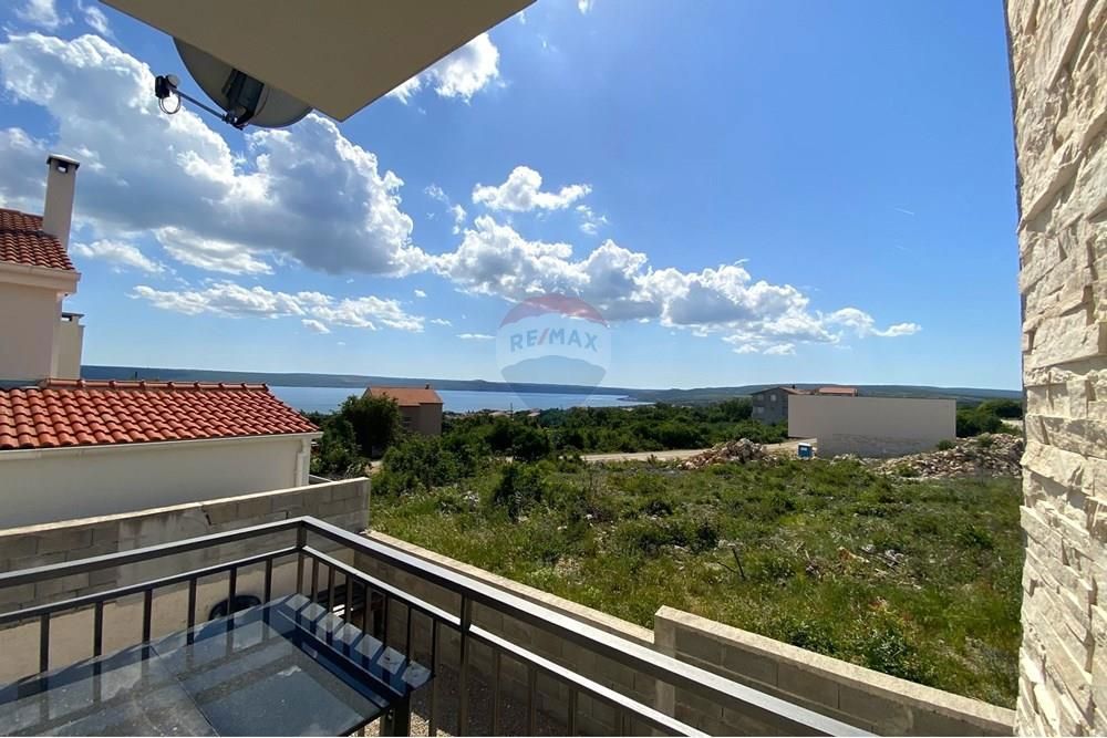 MASLENICA, PRITLIČNI APARTMA S POGLEDOM NA MORJE