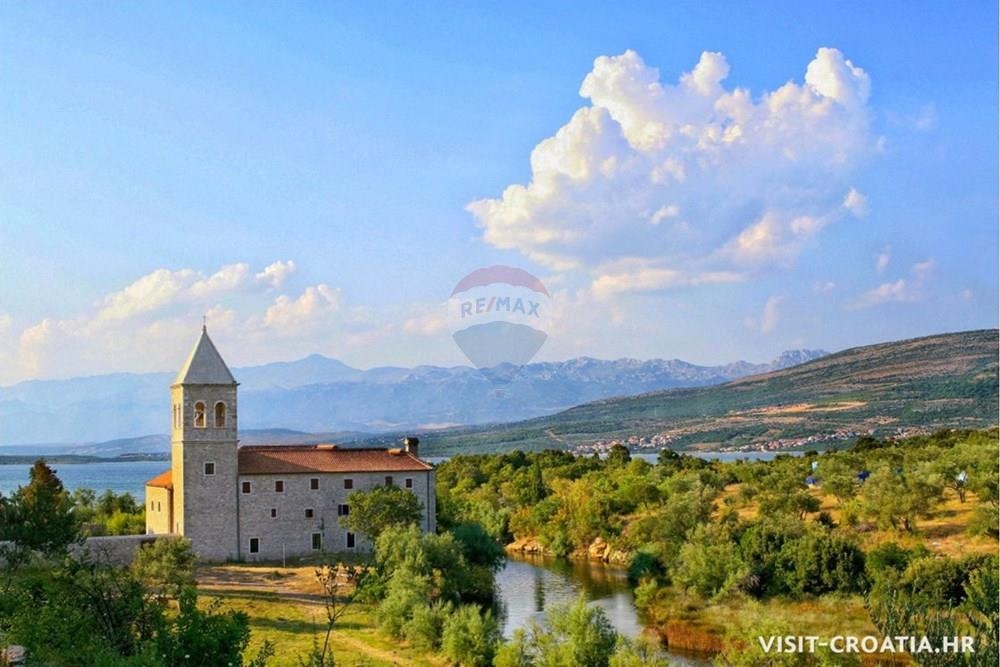 Zemljišče Gornji Karin, Obrovac, 419m2