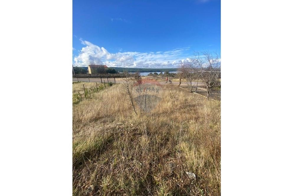 Zemljišče Gornji Karin, Obrovac, 419m2