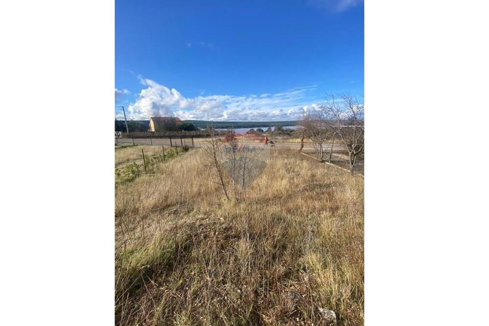 Zemljišče Gornji Karin, Obrovac, 419m2