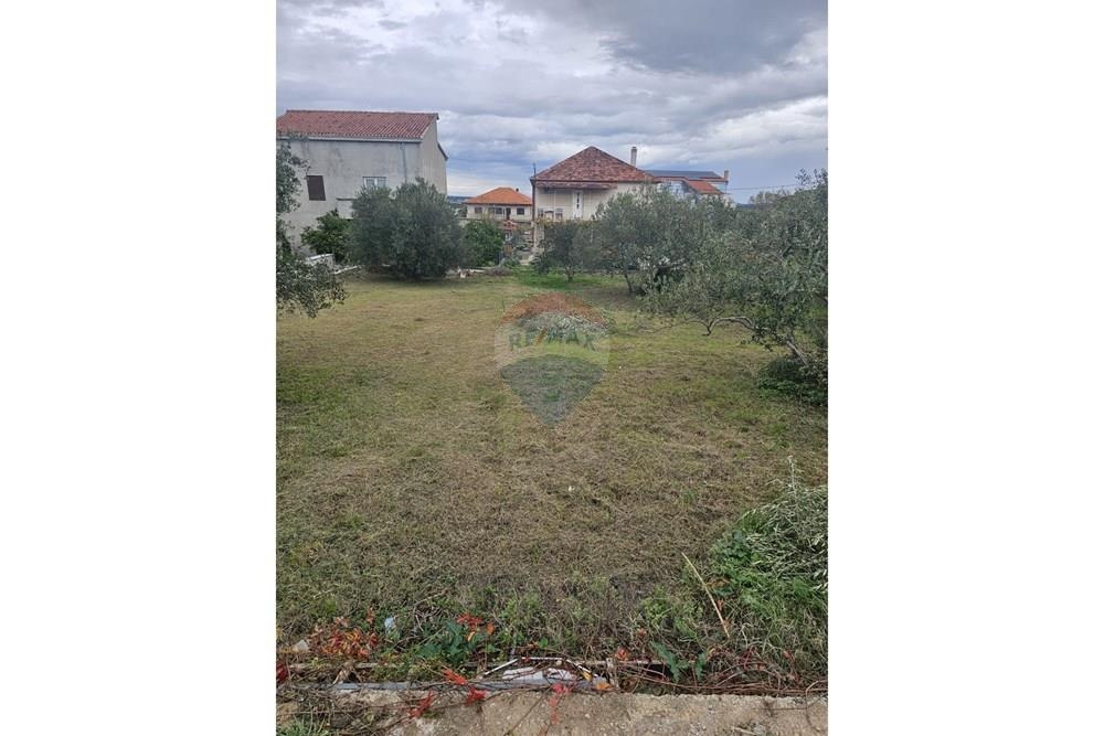 Zemljišče Pašman, 558m2