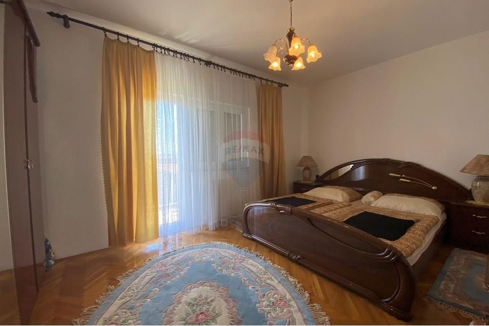 ZADAR - SOKIN BRIG - DRUŽINSKA HIŠA S 4 SPALNICAMI