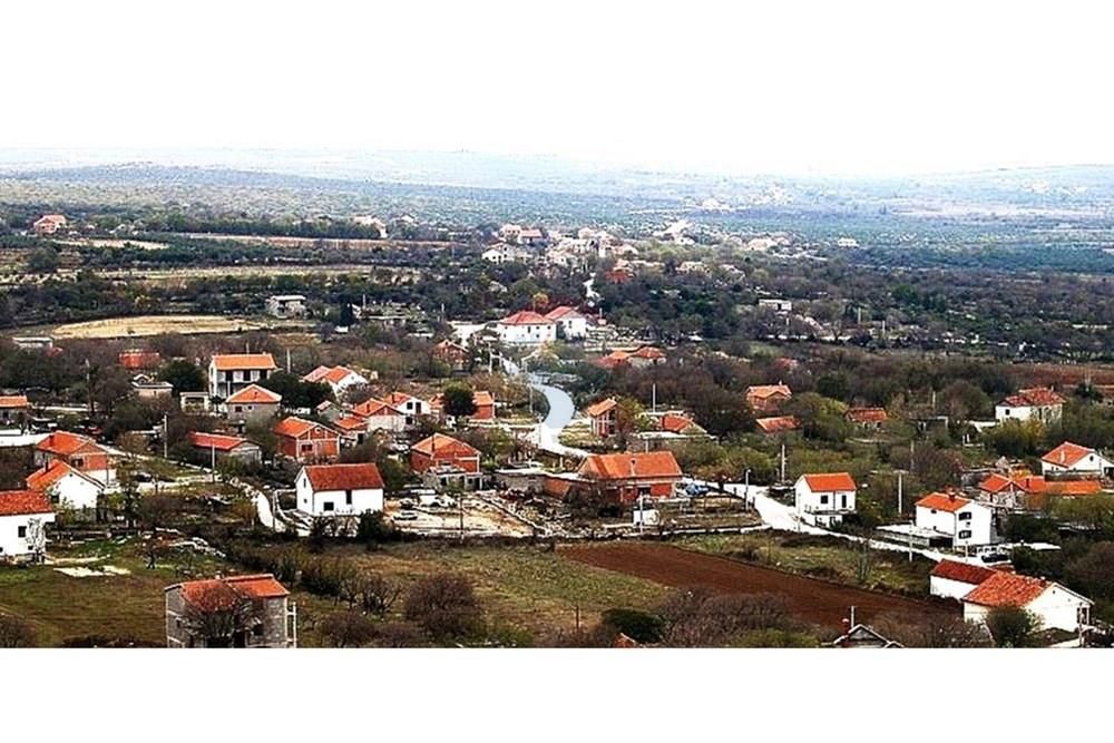 Zemljišče Raštević, Benkovac, 840m2