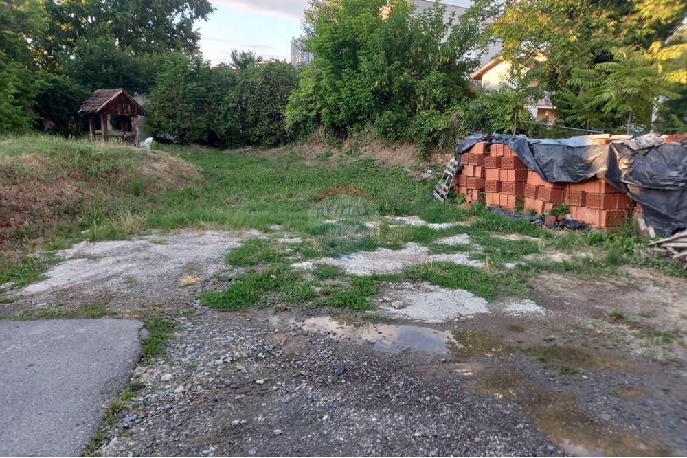 Zemljišče Centar, Virovitica, 922m2