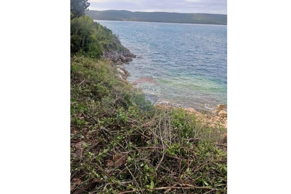 Zemljišče Zverinac, Sali, 1.066m2