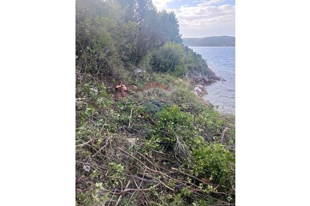 Zemljišče Zverinac, Sali, 1.066m2