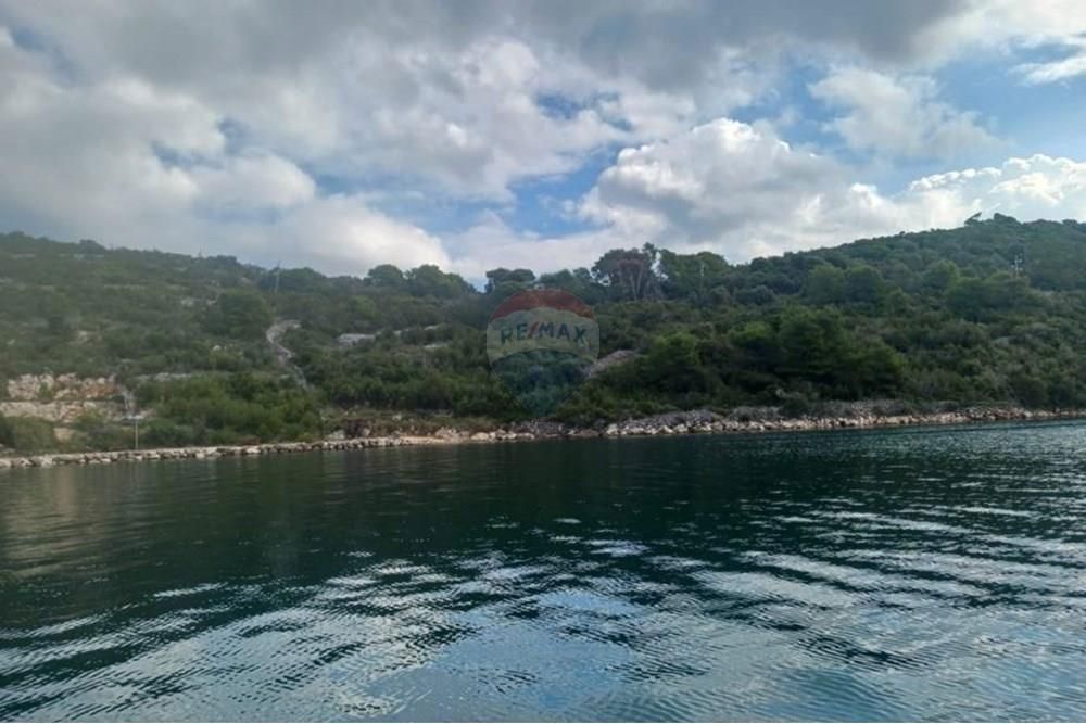 Zemljišče Zverinac, Sali, 1.066m2