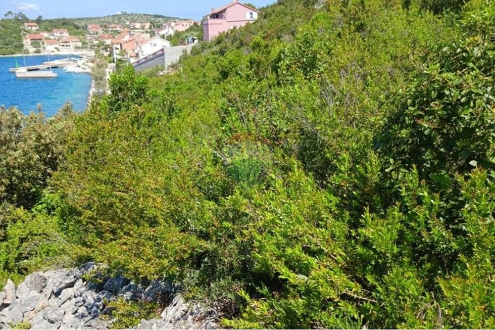 Zemljišče Zverinac, Sali, 1.066m2