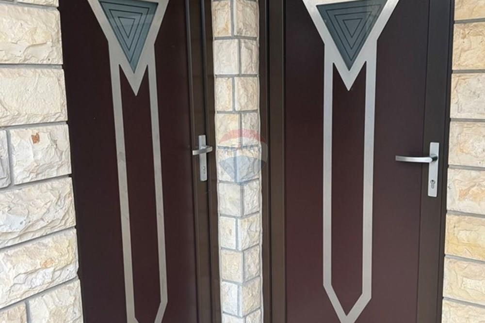 Hiša Turanj, Sveti Filip I Jakov, 211m2