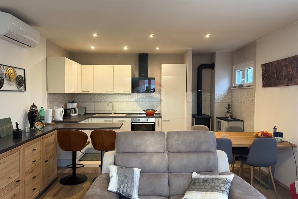 Hiša Turanj, Sveti Filip I Jakov, 211m2