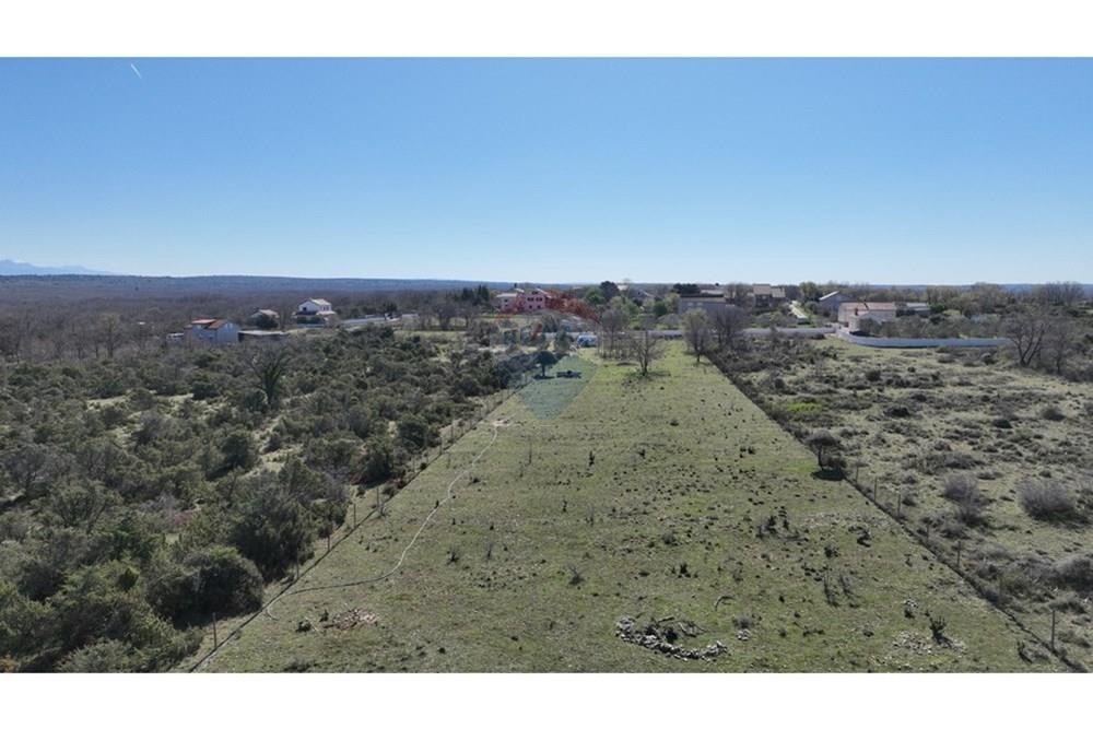 Zemljišče Poljica, Vrsi, 4.877m2