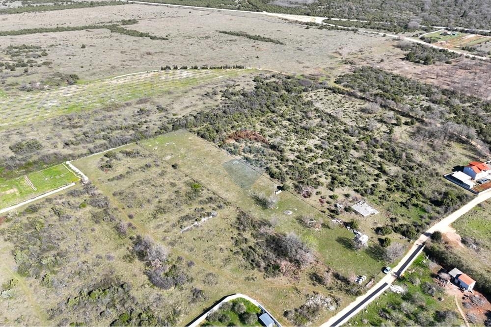 Zemljišče Poljica, Vrsi, 4.877m2