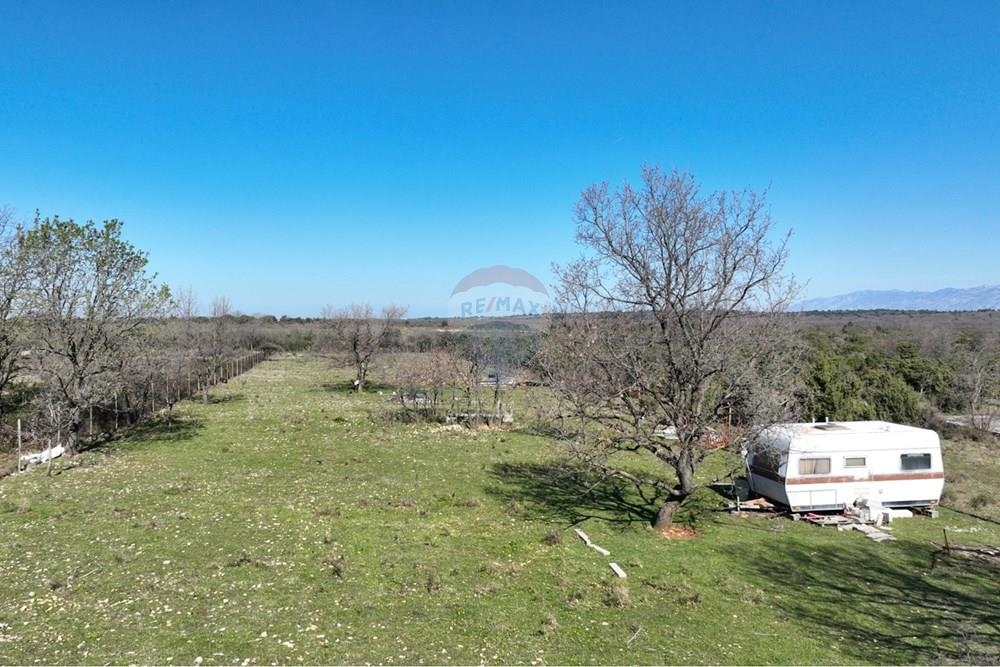 Zemljišče Poljica, Vrsi, 4.877m2