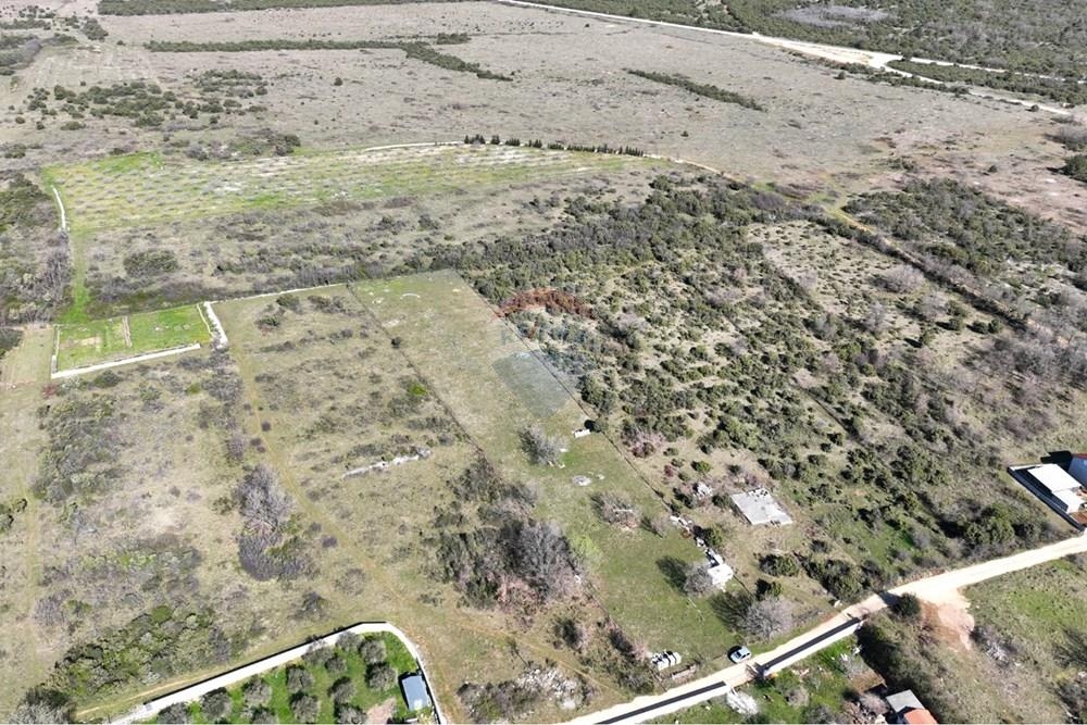 Zemljišče Poljica, Vrsi, 4.877m2