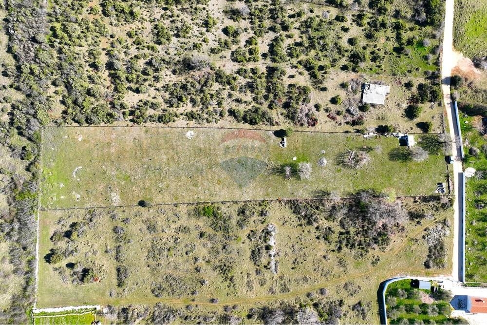 Zemljišče Poljica, Vrsi, 4.877m2