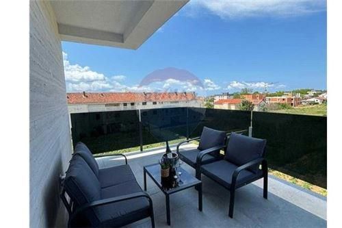 Apartma Privlaka, 151,53m2
