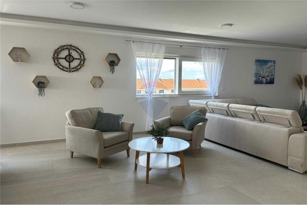 Apartma Privlaka, 151,53m2