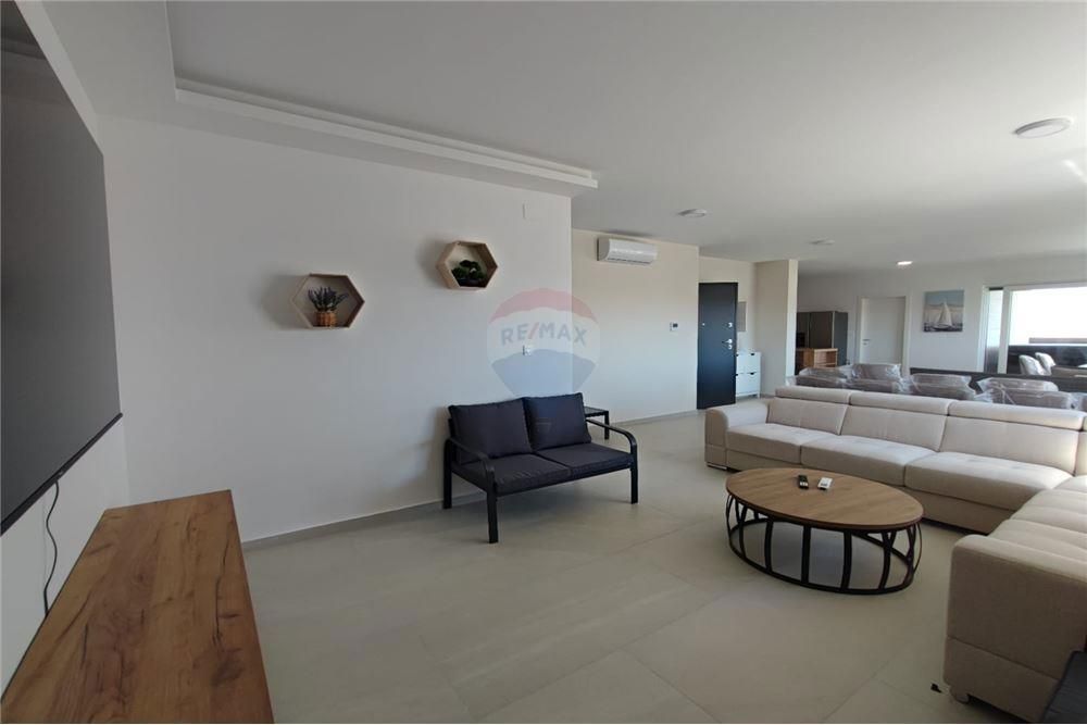 Apartma Privlaka, 151,53m2