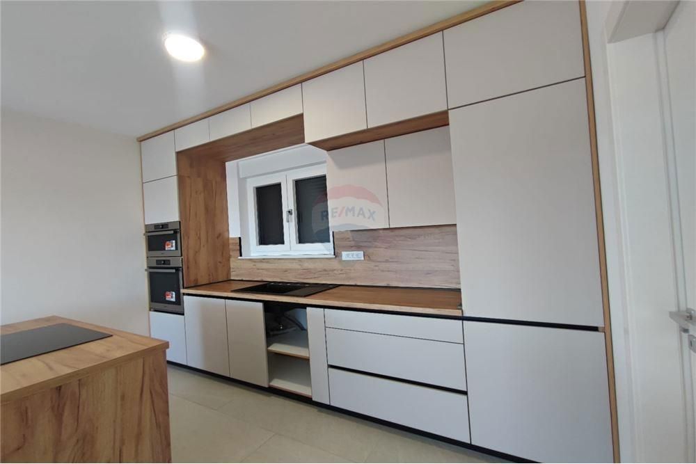 Apartma Privlaka, 151,53m2