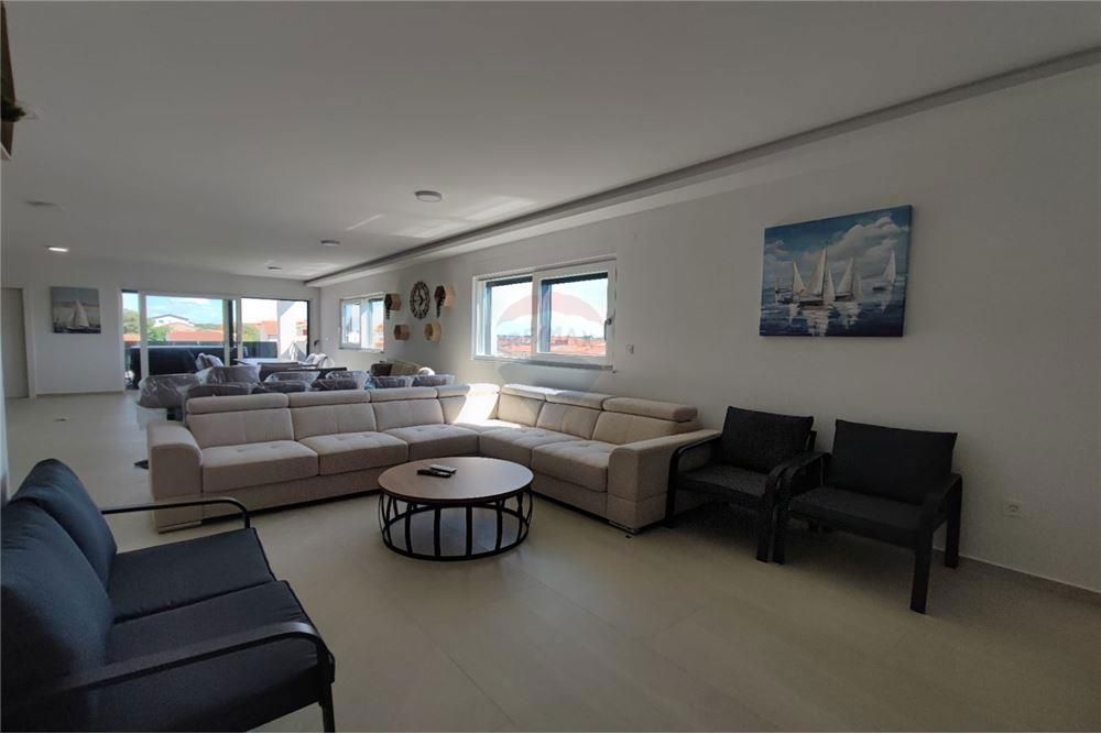 Apartma Privlaka, 151,53m2