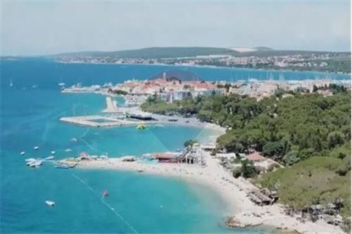 Hiša Biograd na Moru, 250m2