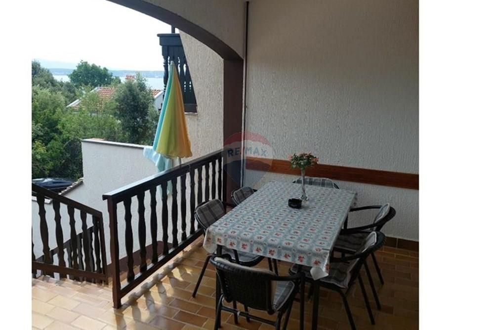 Hiša Posedarje, 664m2