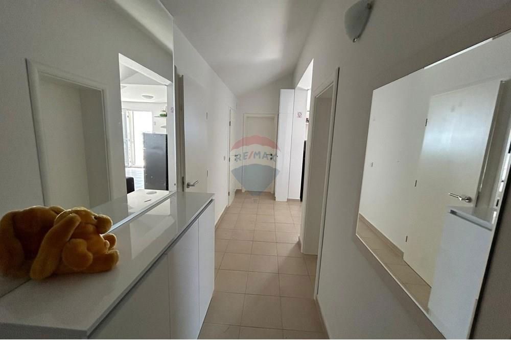 Stanovanje Novalja, 68,90m2
