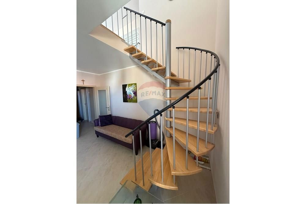 Stanovanje Novalja, 93m2