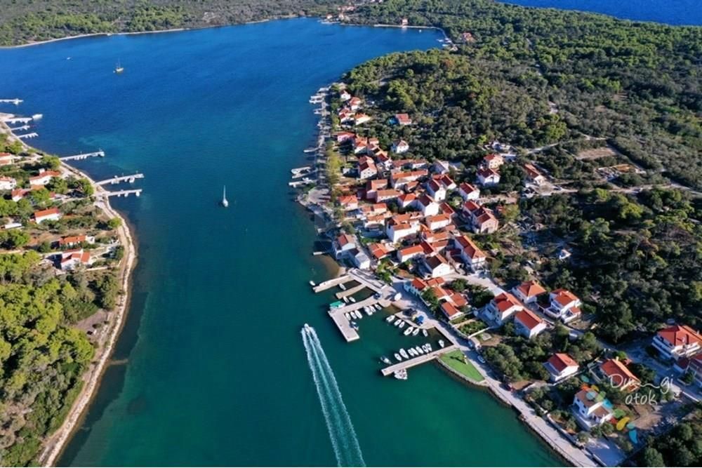 Zemljišče Veli Rat, Sali, 1.156m2