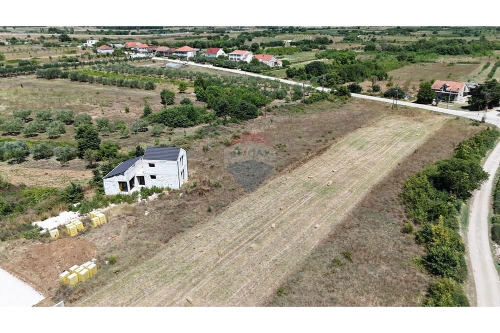 Hiša Zemunik Donji, 163m2