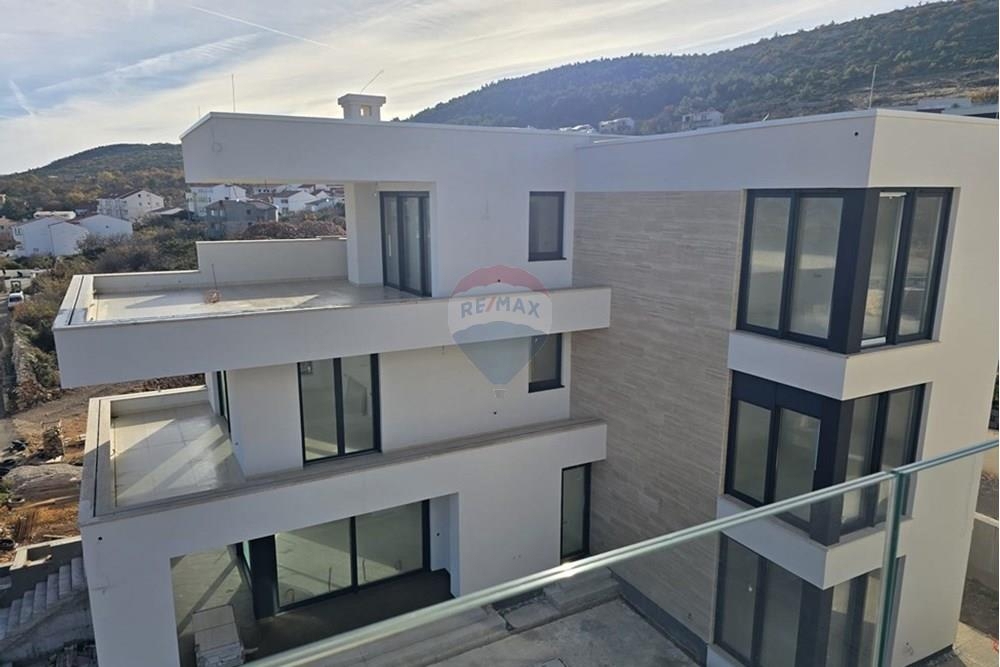 Hiša Vinjerac, Posedarje, 441m2