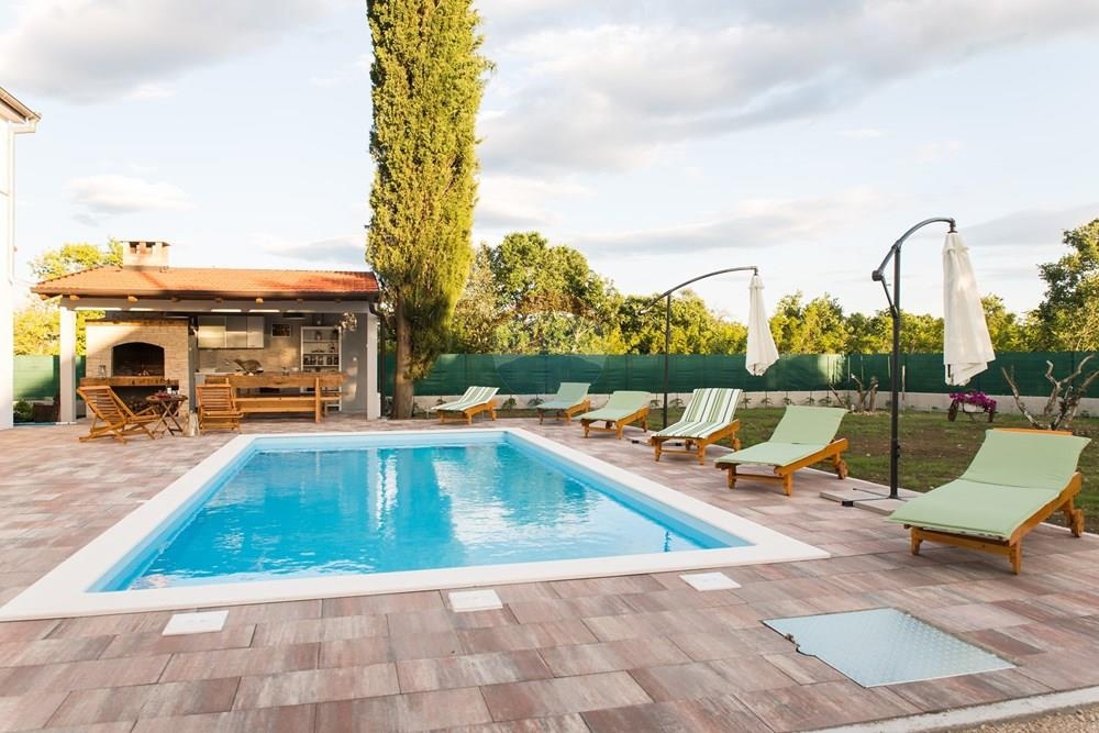 Hiša Perušić, 188m2