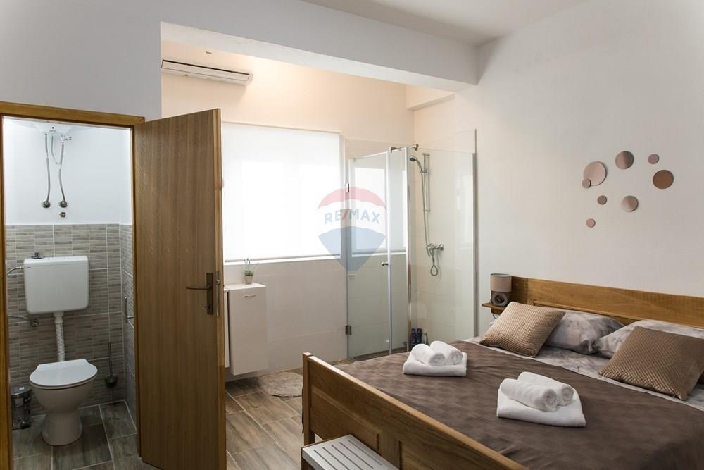 Hiša Perušić, 188m2