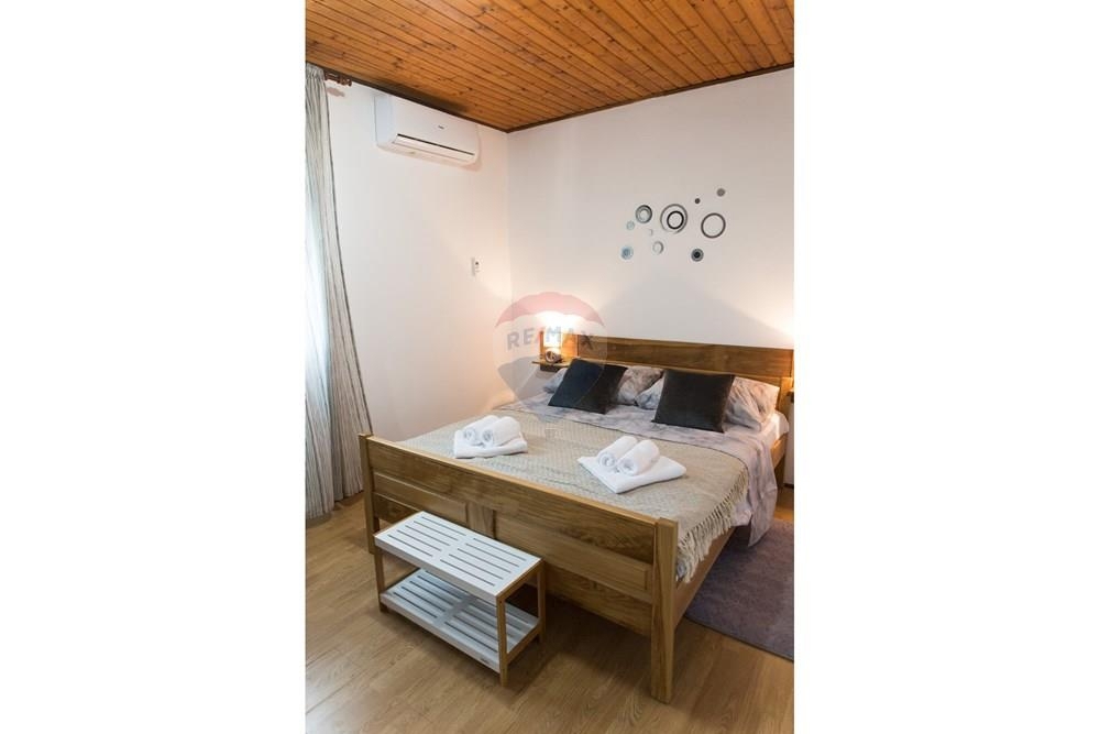 Hiša Perušić, 188m2